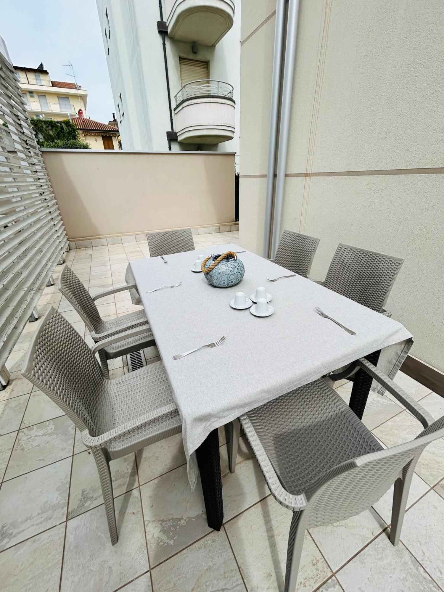 Appartement Menotti 3A-Flexrent Abissinia à Riccione Extérieur photo